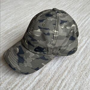 Nike Sportswear Futura Heritage 86 Aerobill Hat - Cargo Khaki (Camo) 942212 327